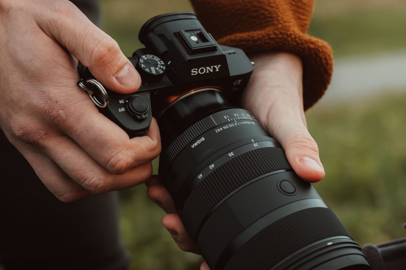 Sigma ra mắt ống kính zoom Full-Frame F1.8 DG DN 28-45mm Art đầu tiên trên thế giới